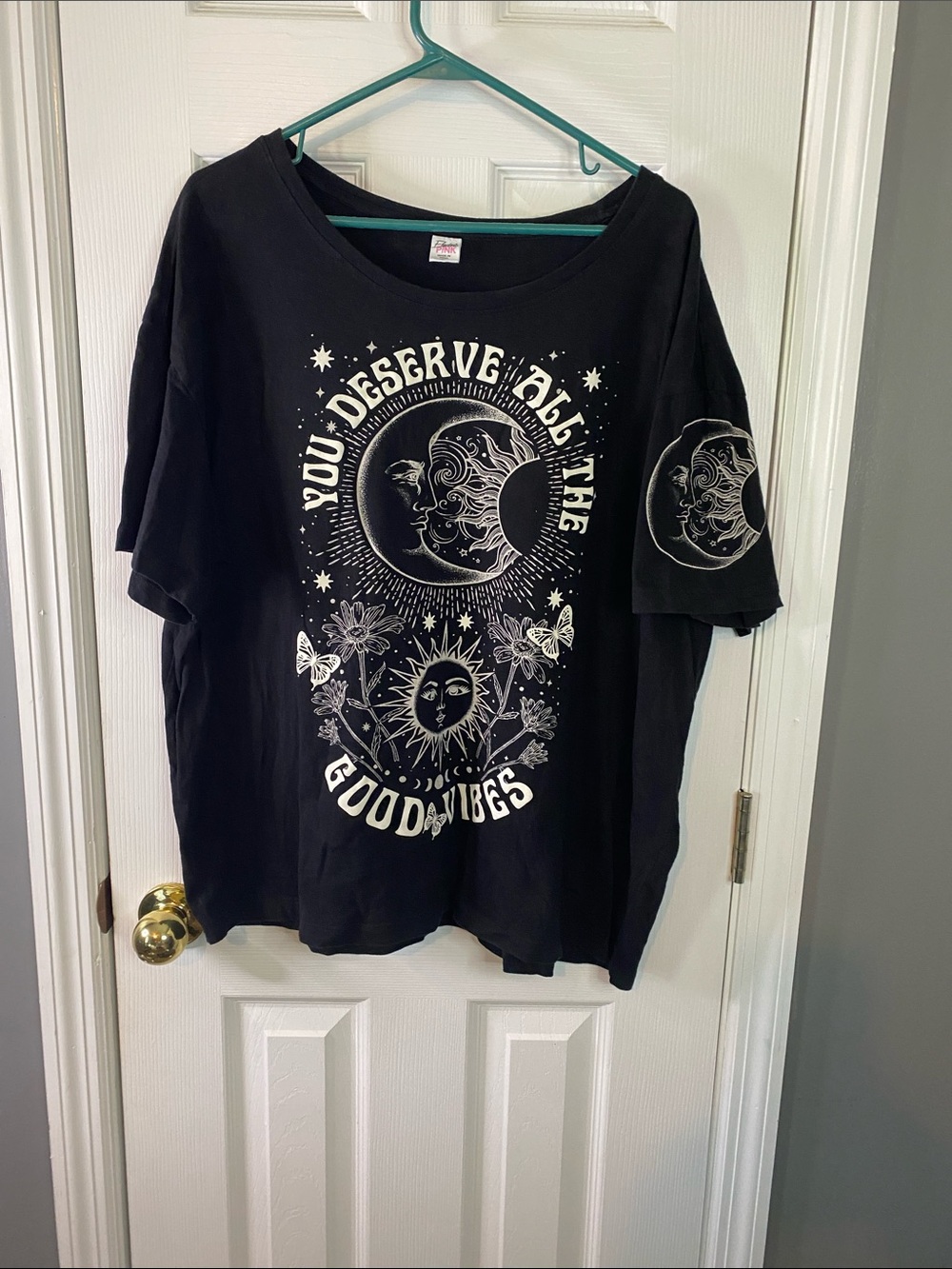 Electric Pink Graphics Tee Women’s Size 3X